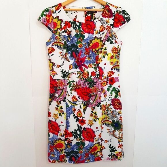 🌸HOST PICK🌸 JESSICA Fitted Cap Sleeve Floral Dress Size 8 Petite  NEW - Picture 1 of 13